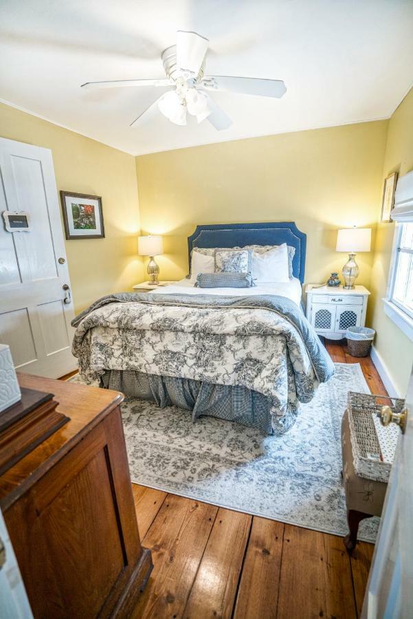 I.B. Munson House Bed & Breakfast Wallingford Exterior photo